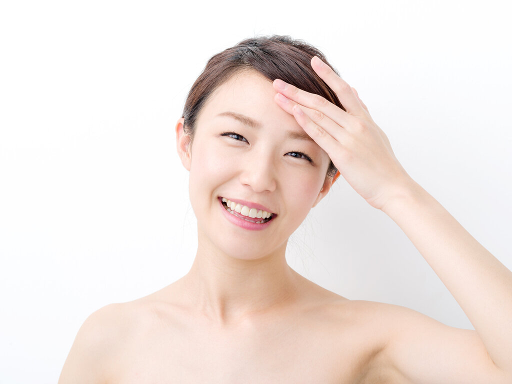 おでこのシワ　根本治療
