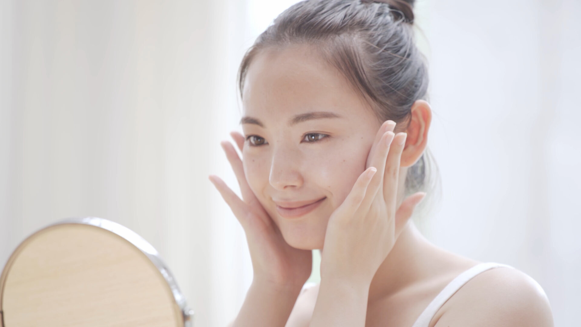 化粧品は高いほど良い?年代別美容ケアを解説 リゾナス