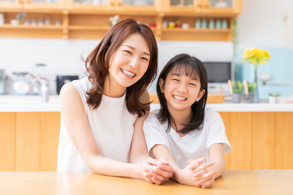 子どもと大人では対応が変わる　チタンプレート